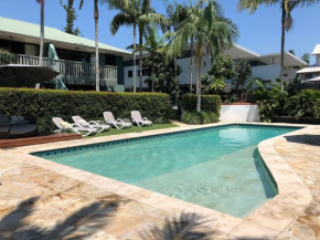 Mata Hari, Byron Bay